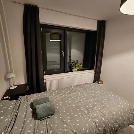 Konukevi Moderne Gedeelde Woning Met Hottube, Dicht Bij Het Centrum Eindhoven