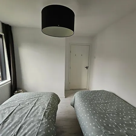 Guest house Moderne Gedeelde Woning Met Hottube, Dicht Bij Het Centrum *